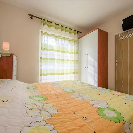 App&rooms Anica בית הארחה Kampor