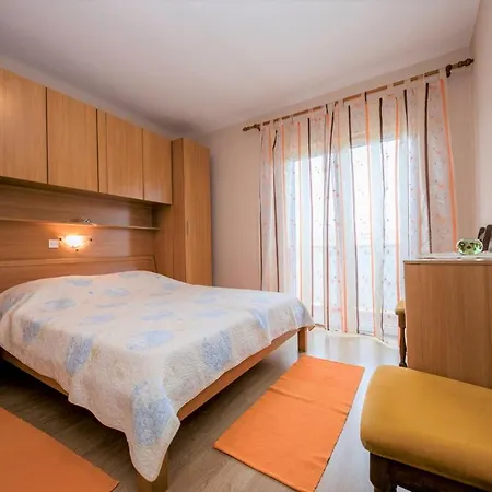 App&rooms Anica Vendégház Kampor