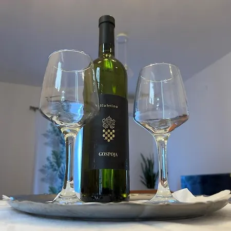 Pensjonat App&rooms Anica Kampor