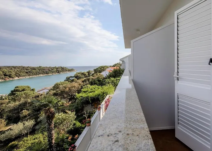 App&Rooms Anica Kampor Гостевой дом 3*