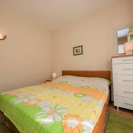 App&Rooms Anica Kampor Guest house 3*