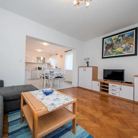 App&Rooms Anica Kampor Gasthof 3*